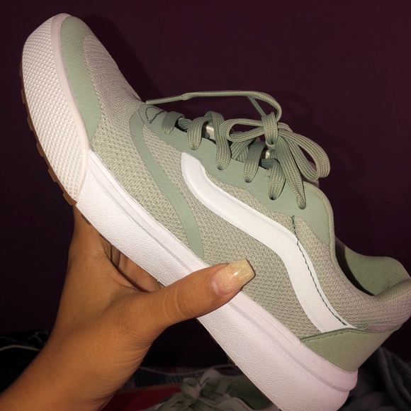 vans ultrarange desert sage